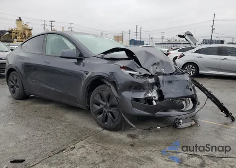 2025 Tesla Model Y z USA, uszkodzony, nr VIN 7SAYGDED2SF259629